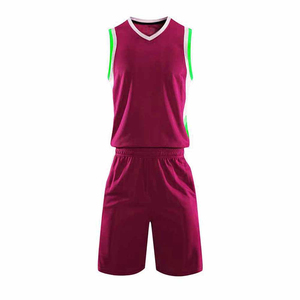 Tenue de basketball professionnelle personnalisable avec logo d'équipe, maillot et short légers et respirants pour les matchs de ligue - Product Image 2