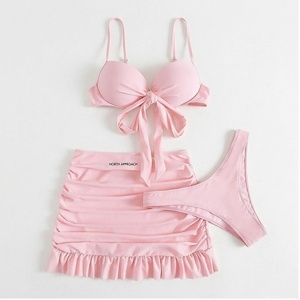 Conjunto de bikini de dos piezas NORTH APPROACH rosa con sujetador push-up y falda con volantes - Product Image 1