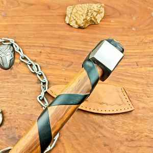 Hacha Nórdica Forjada a Mano Ragnar Lothbrok, Hacha Medieval con Cuchilla Barba de Tigre, Mango con Envoltura de Cuero, Hacha para Camping y Caza, Regalo - Product Image 2