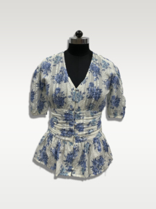 Robe décontractée à imprimé floral, col en V, manches bouffantes, ourlet plissé et détails boutonnés, coupe ajustée et évasée, mini-robe d'été - Product Image 1