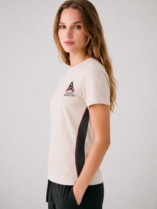เสื้อยืดแฟชั่นผู้หญิง เนื้อผ้านุ่ม ระบายอากาศได้ดี สวมใส่สบาย ดูมีสไตล์ เหมาะสำหรับทุกโอกาส เสื้อยืดผู้หญิงคุณภาพดีที่สุด - Product Image 3