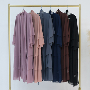 Chemise décontractée noire à manches longues unie pour femme grande taille, coupe ample, longueur intégrale, en polyester satiné, avec décolleté en V et détail ouvert sur le devant, idéale pour l'été - Product Image 3