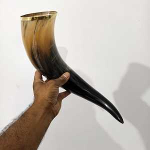 Mug à boire en corne de bœuf Viking de qualité supérieure avec élégant rebord en laiton à prix avantageux - Product Image 6