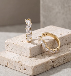 Pendientes de Aro con Diamantes Chapados en Oro de 18K y 14K de Alta Calidad, Estilo Minimalista, para Boda, Regalo de Joyería para Mujer al Mejor Precio - Product Image 1