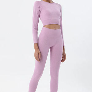 ชุดโยคะสีชมพูแบบร่อง ชุดเลกกิ้งเอวสูง เสื้อครอปท็อป ชุดออกกำลังกาย 2 ชิ้น สีพื้น ผ้าสแปนเด็กซ์ผสมคอตตอน ยืดได้สี่ทิศทาง - Product Image 1