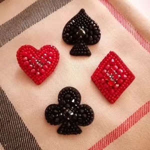 Broche de mode haut de gamme en perles de rocaille, pièce d'habillement tendance, broche brodée perlée, design élégant pour soirée - Product Image 5