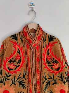 Chaqueta Bomber Corta de Invierno para Mujer, Reversible, Transpirable, Ecológica, con Bordado Suzani de Terciopelo - Product Image 2