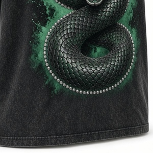 Camiseta Oversize Negra para Hombre con Lavado Ácido, Estampado de Serpiente Verde, Manga Corta, Cuello Redondo, Estilo Urbano - Product Image 4