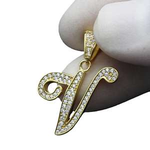 Colgante de Letra V con Diamante Moissanite, Plata de Ley 925, Letra del Alfabeto con Incrustaciones de Diamantes, Sin Cadena, Regalo - Product Image 6