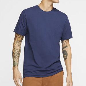 เสื้อยืดเปล่าแบบขายส่ง เสื้อเจอร์ซีย์สำหรับออกกำลังกาย เสื้อผ้าถักแบบสปอร์ต เสื้อยืดลำลองแขนสั้น สีดำและสีขาวแบบฟอก - Product Image 5