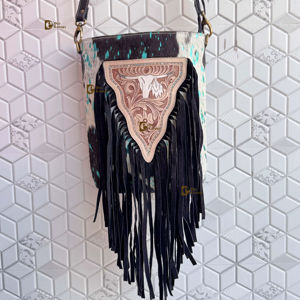 Nouvel arrivage de sac à main élégant en cuir de vachette avec franges en fourrure de vachette sac à main bohème pour femmes en vente en Inde - Product Image 1