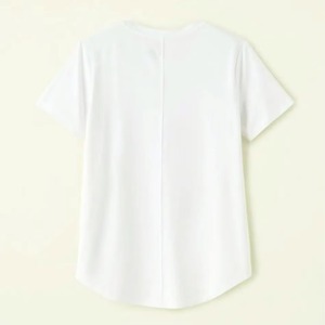 T-shirts décontractés pour femmes à prix abordable, design OEM, col rond, manches courtes, coupe classique, séchage rapide, respirant, en toile polyester/coton, pour l'été - Product Image 2