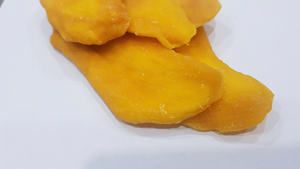 Mango seco de primera calidad de Vietnam, rodajas de frutas tropicales dulces secadas al aire, OEM al por mayor, suministro de fábrica de grado de exportación - Product Image 3