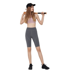 Ensemble 2 pièces côtelé pour femme, soutien-gorge de sport et short – Vêtements de yoga et de gym à séchage rapide avec taille élastique et poches, vente en gros personnalisée - Product Image 1