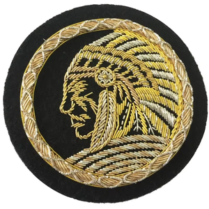 Parche bordado a mano para blazer, insignia de tela personalizada, parche bordado hecho a mano para uniformes, nuevo estilo, servicio OEM. - Product Image 3
