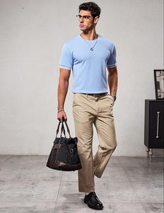 T-shirt en coton bleu clair pour homme, coupe ajustée, col rond, manches courtes, décontracté, tricoté, respirant, couleur unie - Product Image 1