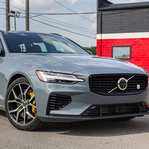 Volvos V60 Recharge T8 Polestar Engineered Wagon 2023, Listo para Envío a Todo el Mundo - Product Image 1