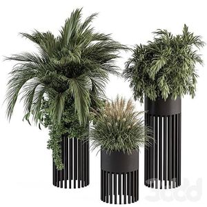 Jardinière en métal antique avec support, élégante et décorative, idéale pour la décoration de balcon, patio ou salon. - Product Image 1