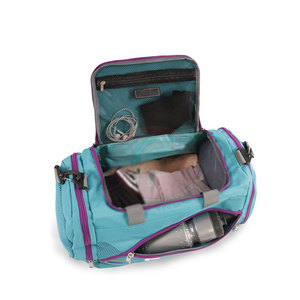 Bolsa Deportiva Casual de Nailon Resistente con Capacidad de 30-40L para Viajes, Gimnasio, Entrenamiento, Uso Diario, Diseño Transpirable y Ecológico - Product Image 3