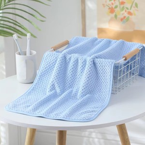 Serviette de toilette en coton personnalisée, légère, douce, respectueuse de la peau, séchage rapide, vente en gros, meilleur prix, serviette de toilette en coton doux en vrac - Product Image 5