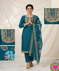 สินค้ามาใหม่ ชุดผ้าฝ้ายสลับลายปักแบบตัดต่อ ดีไซน์ล่าสุด เสื้อผ้าทอสำหรับงานเทศกาล พร้อมผ้าคลุมไหล่ ราคาขายส่ง สไตล์ชาติพันธุ์ - Product Image 2