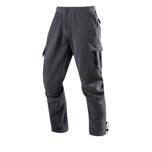 Pantalon de jogging cargo ample pour homme en molleton épais, multi-poches, style urbain, avec logo personnalisé, en coton, coupe décontractée - Product Image 1