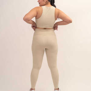 Ensemble Legging et Soutien-Gorge de Sport pour Femmes, Tissu Extensible Premium OEM ODM, Vêtements de Sport pour Entraînement, Design Personnalisé - Product Image 5