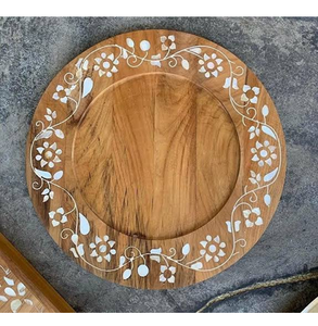 Bandeja artesanal de madera y nácar, diseño exclusivo para decoración de mesa, accesorios de madera y nácar. - Product Image 4