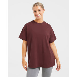 Camiseta deportiva de gran tamaño para mujer, color burdeos, de alta demanda, manga corta, suave, ligera, de diseño y corte relajado, para gimnasio y entrenamiento. - Product Image 1