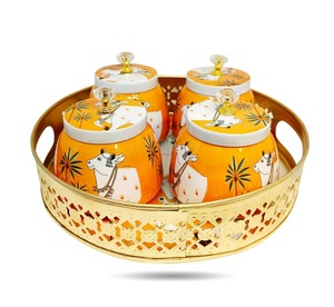 Pot en métal de style classique Pichwai avec plateau, ensemble de pots de rangement, art traditionnel pour la décoration de la maison - Product Image 4