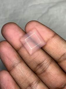 Cuarzo Rosa Natural en Forma Cuadrada, Gema Plana - Product Image 2