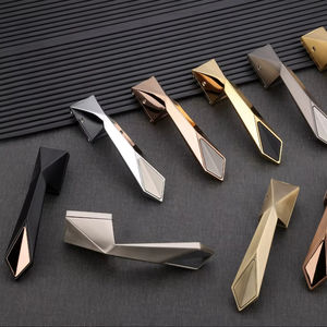 Manijas modernas de estilo simple para puertas y ventanas, disponibles en acabados dorado, oro rosa, blanco y gris para renovación del hogar. - Product Image 1