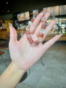 Pulsera de Resina Hecha a Mano para Mujer con Diseño Artístico Único para Accesorios de Moda, Fiestas, Bodas y Uso Casual - Product Image 6
