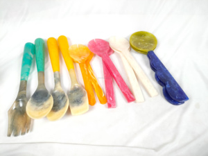 Juego de Cubiertos para Ensalada de Resina 100% Hechos a Mano, Ecológicos y de Lujo para Uso en el Hogar y Hoteles, Incluye Cucharas para Servir Ensalada, Ligeros - Product Image 5