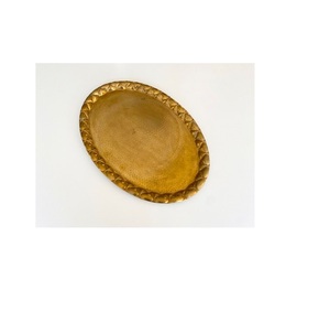Elegante bandeja de latón hecha a mano, vajilla decorativa para comedor, hotel, restaurante, bodas, fiestas y eventos. - Product Image 1