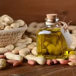 Huile d'arachide raffinée 100% pure de qualité alimentaire pour la cuisson en vrac, conditionnée en fûts pour les acheteurs importateurs et les grossistes en produits alimentaires - Product Image 3