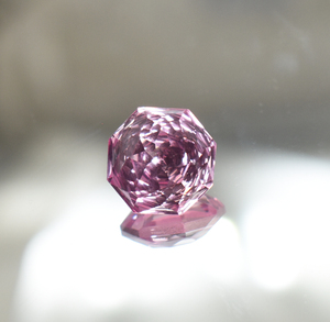 Saphir Padparadscha de laboratoire : Pierre précieuse hexagonale taille rose pour la fabrication de bijoux 12x12 mm 10 ct - Product Image 6