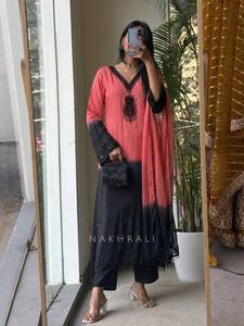 Vestido Rojo de Mujer, Estilo Francés, de Crepé de Seda, con Bordado y Cuentas, Corte Regular, Largo hasta el Tobillo, Modesto, para Boda o Fiesta, Elástico y Reversible - Product Image 2
