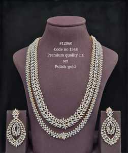 Ensemble collier et boucles d'oreilles en zircone cubique de qualité supérieure 12060, plaqué rhodium, bijoux classiques pour mariage et fête pour femmes - Product Image 2