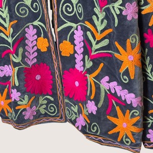 Manteau en velours brodé floral bohème avec manches lanternes, col mandarin, grande taille, vêtements décontractés pour femmes, vêtements d'hiver - Product Image 4