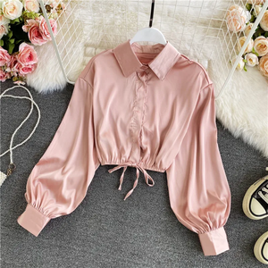 Blusa de Satén Morado para Mujer, Manga Larga, Corte Recortado, Cuello con Lazo, Tejida, Informal - Product Image 2