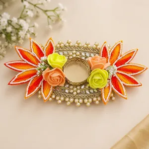 Support de bougie ovale brodé de fleurs avec un design perlé doré et un porte-bougie chauffe-plat pour la décoration de mariage et de la maison - Product Image 1