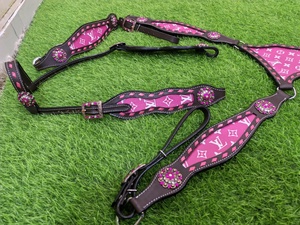 2026 Más Vendido: Conjunto de Brida Estilo Western de Cuero Rosa Hecho a Mano con Detalles Estampados y de Cuentas, Tallas Personalizadas - Product Image 5