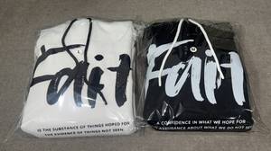 เสื้อฮู้ดฟลีซหนานุ่มสีดำทรงโอเวอร์ไซส์ พิมพ์ลายตัวอักษร Faith ที่แขนเสื้อ สไตล์สตรีทแวร์ - Product Image 6