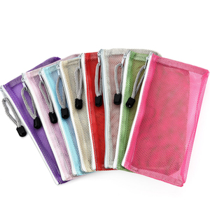 Lot de 8 trousses de toilette colorées en nylon avec fermeture éclair et languettes de traction pour le rangement en voyage – Designs personnalisables - Product Image 5