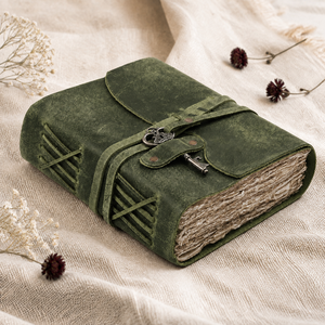 Carnet artisanal vintage en cuir véritable, reliure cousue main, fermoir métallique, 200-400 pages, sans acide - Product Image 2
