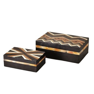 กล่องฝังเรซินสีดำและน้ำตาลมาใหม่พร้อมช่องเสียบแบบยูเนี่ยนสำหรับการจัดเก็บที่ทันสมัยและสง่างามล่าสุด - Product Image 1