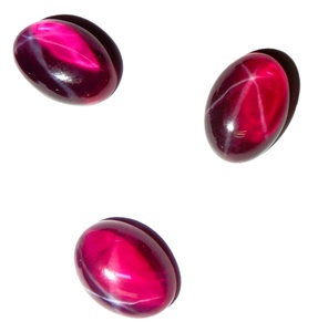 Rubis étoilé transparent ovale 10x14 mm 8 carats, cabochon poli créé en laboratoire avec effet étoile à 6 branches pour la fabrication de bijoux - Product Image 5