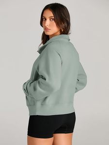 Sudadera de mujer con cremallera de un cuarto, oversize, de forro polar verde salvia, con cuello de media cremallera, bolsillo canguro y mangas largas - Product Image 4