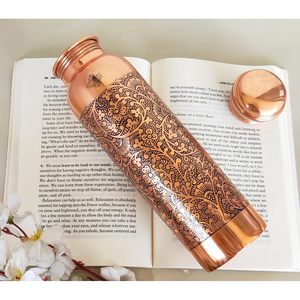 Bouteille d'eau en cuivre, design gaufré foncé, bienfaits ayurvédiques pour la santé, marron (900 ml/0,9 litre) - Product Image 4